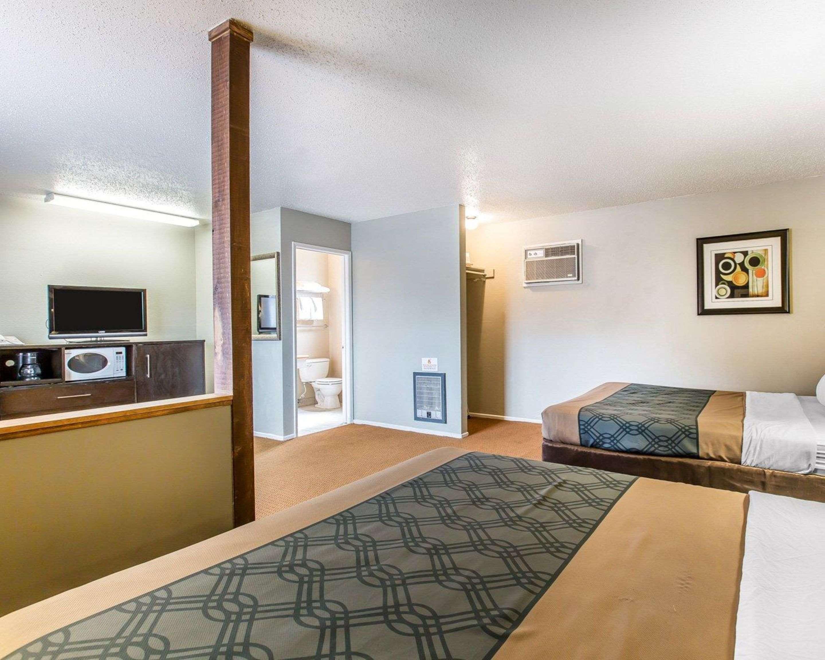 Econo Lodge Yreka Esterno foto