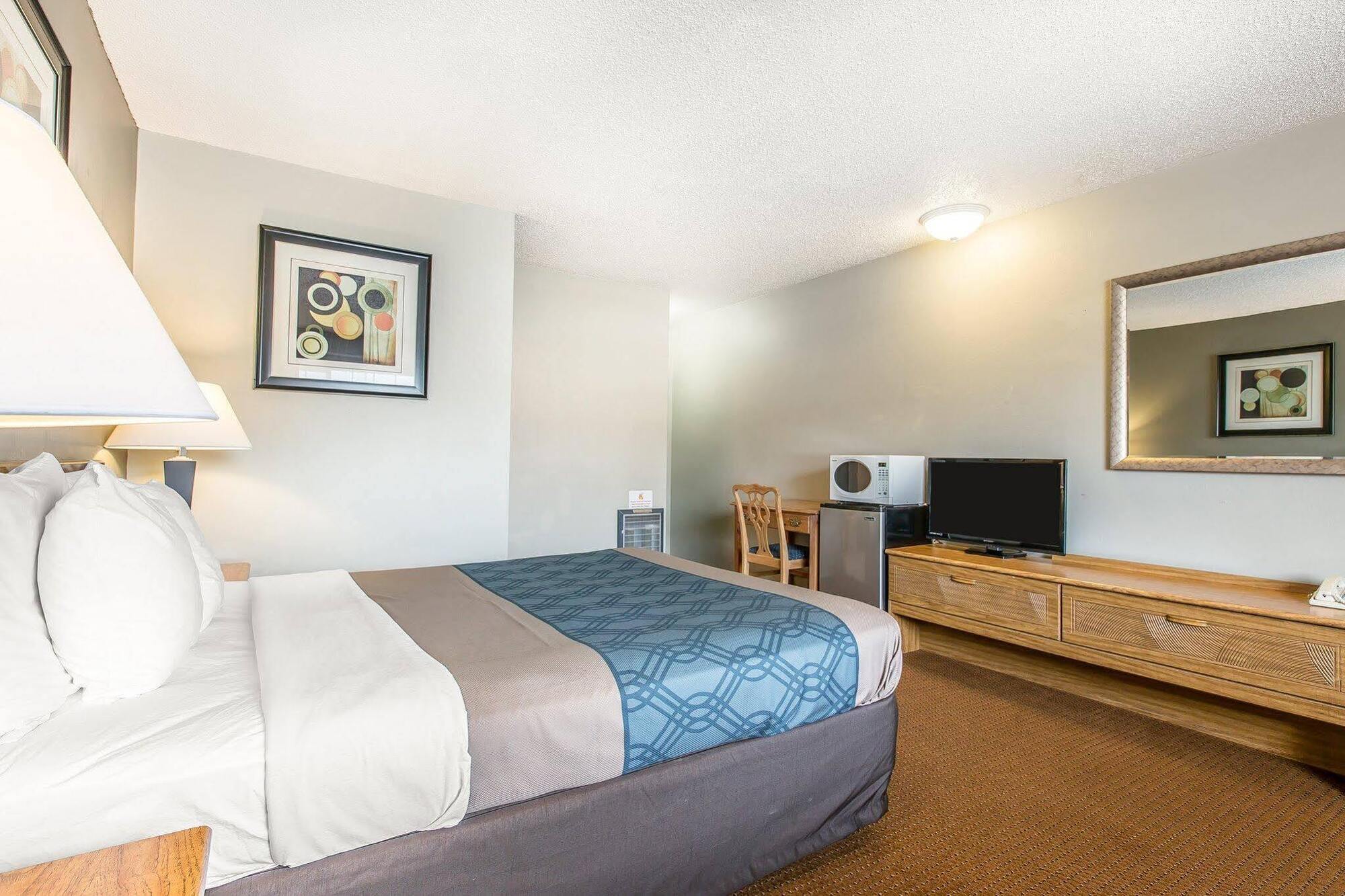 Econo Lodge Yreka Esterno foto